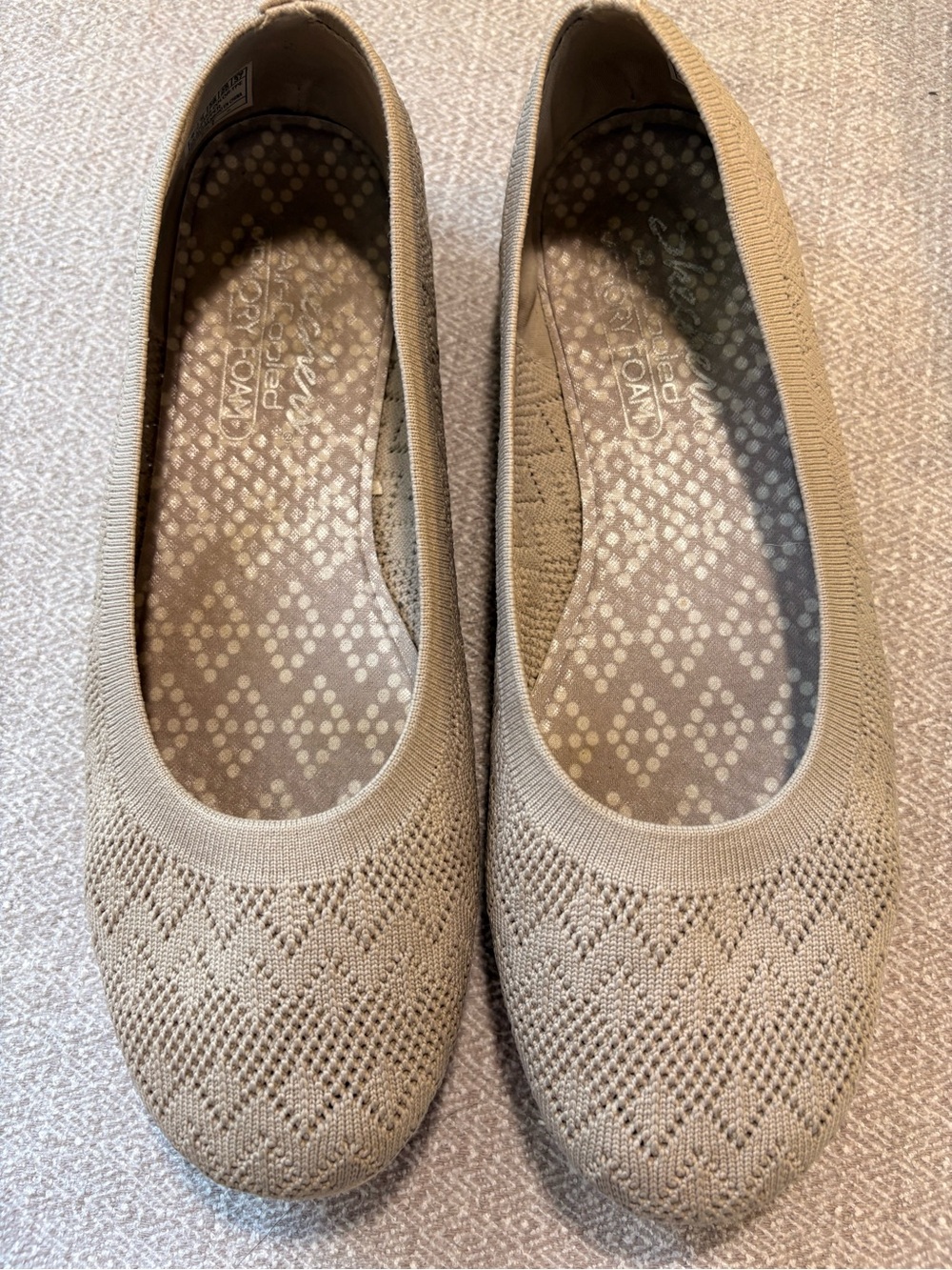 Skechers Light Beige Knit Slip-On Ballet Flats. Ladies size 8 - Picture 3 of 7